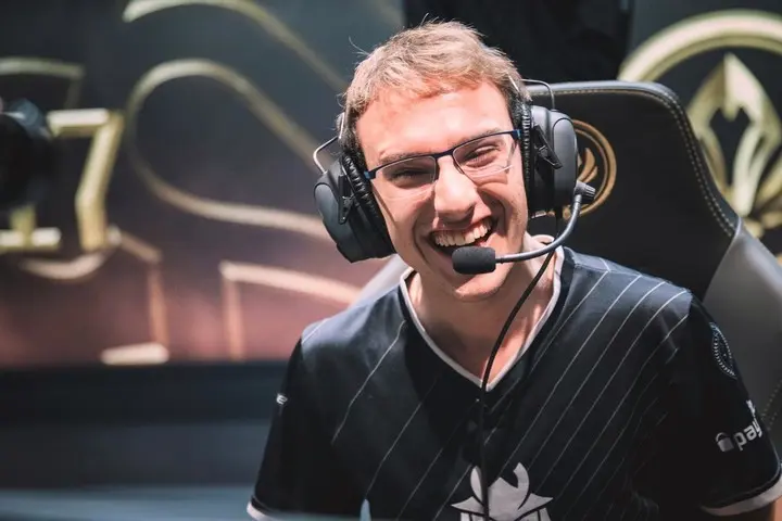 关于FNC碾压CLG,Perkz统治全场的信息 关于FNC碾压CLG,Perkz统治全场的信息