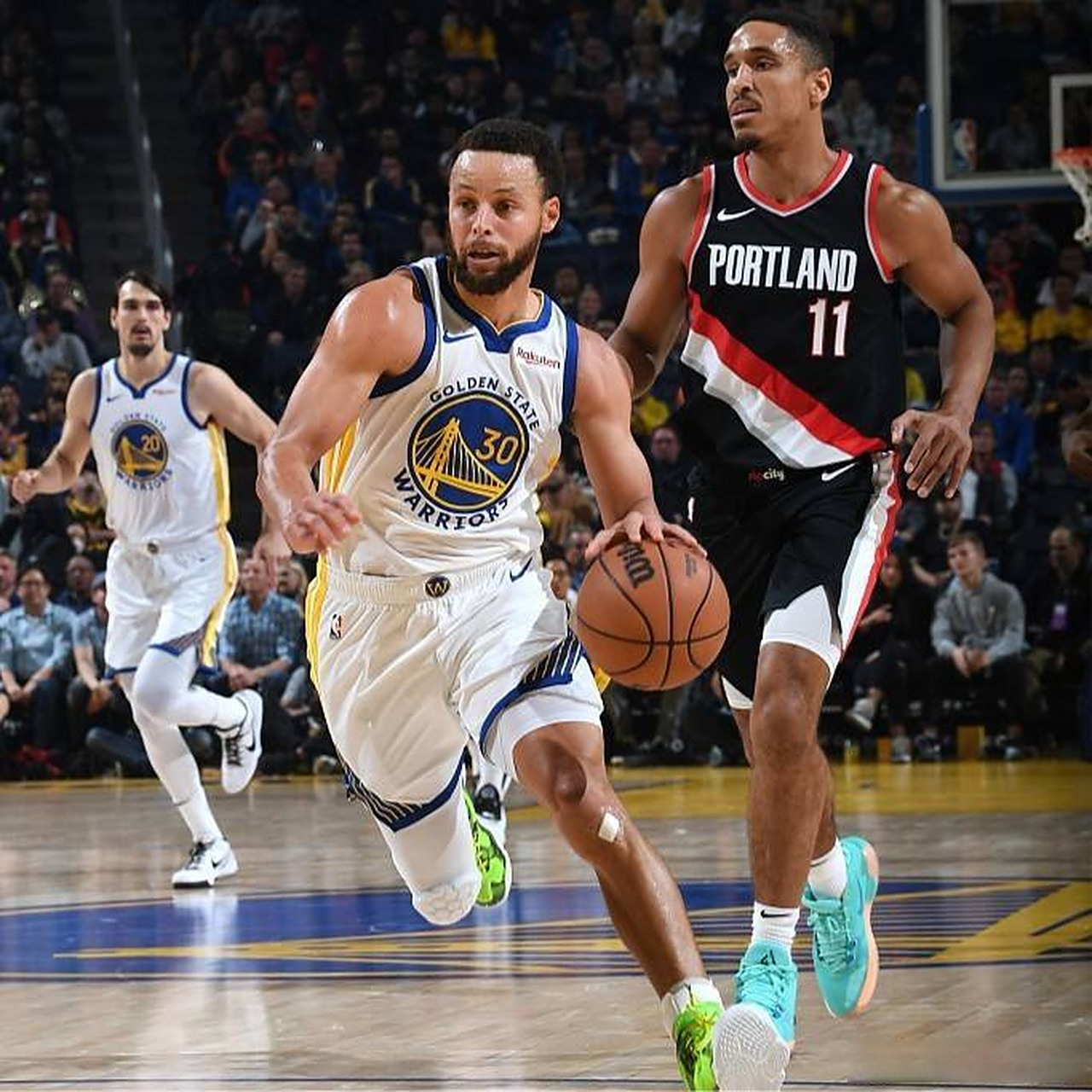 勇士主场逆转开拓者,继续不败 勇士主场逆转开拓者,继续不败