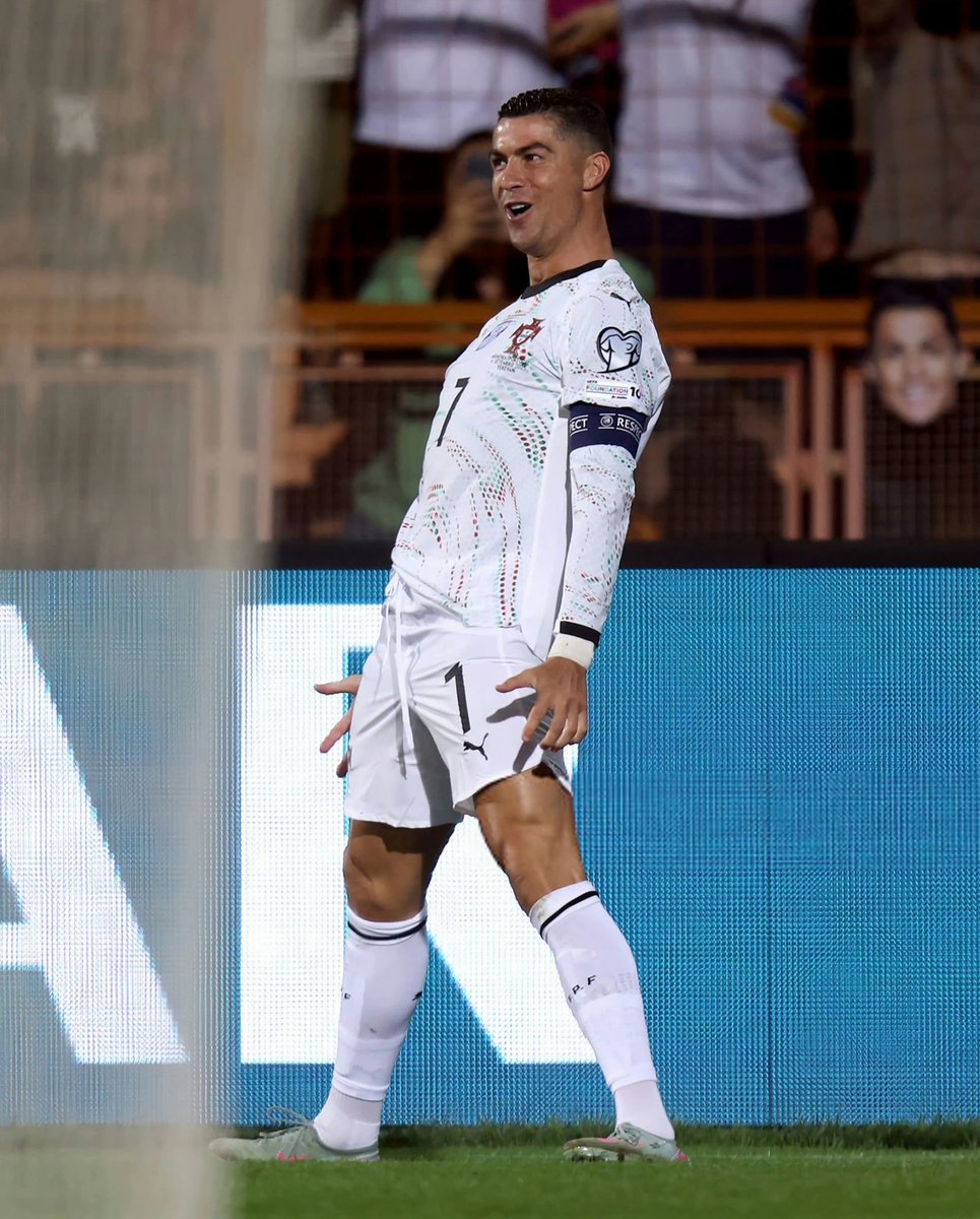 比分分析选手刷新世界纪录,震撼全场的简单介绍 比分分析选手刷新世界纪录,震撼全场的简单介绍