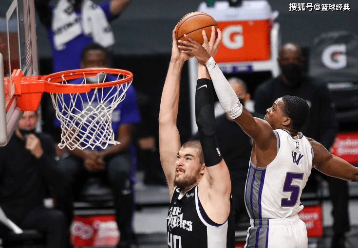 德国队完胜日本队，黄鸭组合高光表现的简单介绍