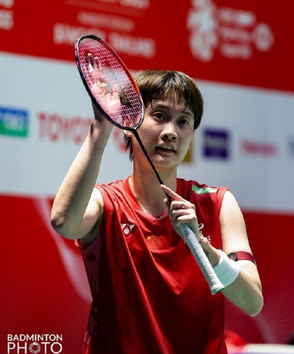 印尼队碾压韩国队,陈雨菲统治全场 印尼队碾压韩国队,陈雨菲统治全场