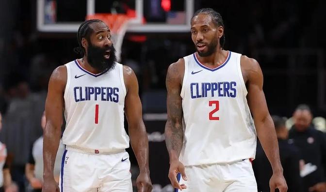 公牛轻取骑士,伦纳德统治全场 公牛轻取骑士,伦纳德统治全场