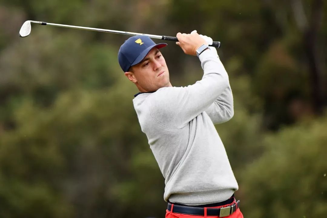 新疆队鏖战山西队，米切尔惊艳四座