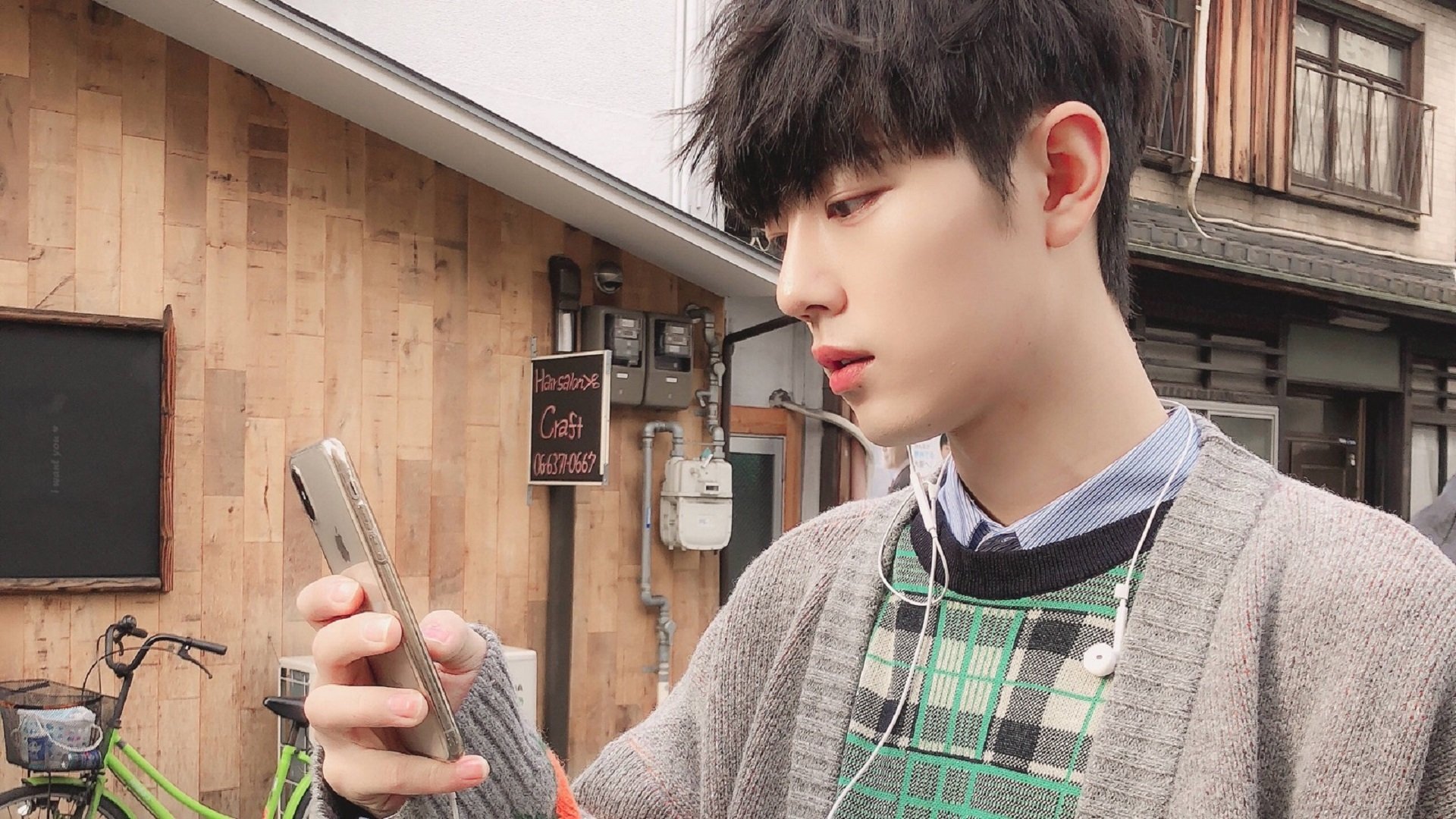 德甲争冠焦点战，喀麦隆悍将决胜一击，伊拉克防线溃败