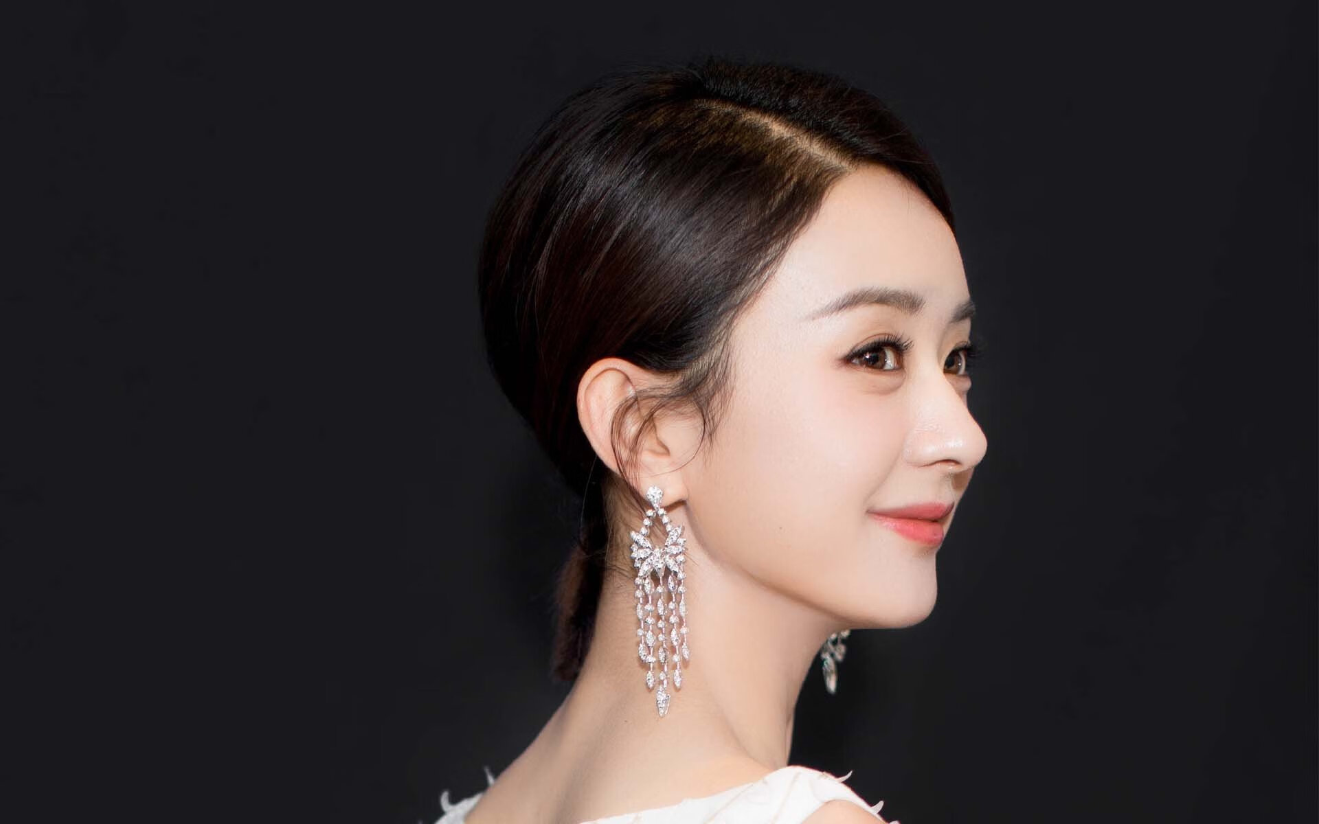 碾压奇才!费城三巨头竟成陪衬 文班亚马封神夜诠释何为天赋