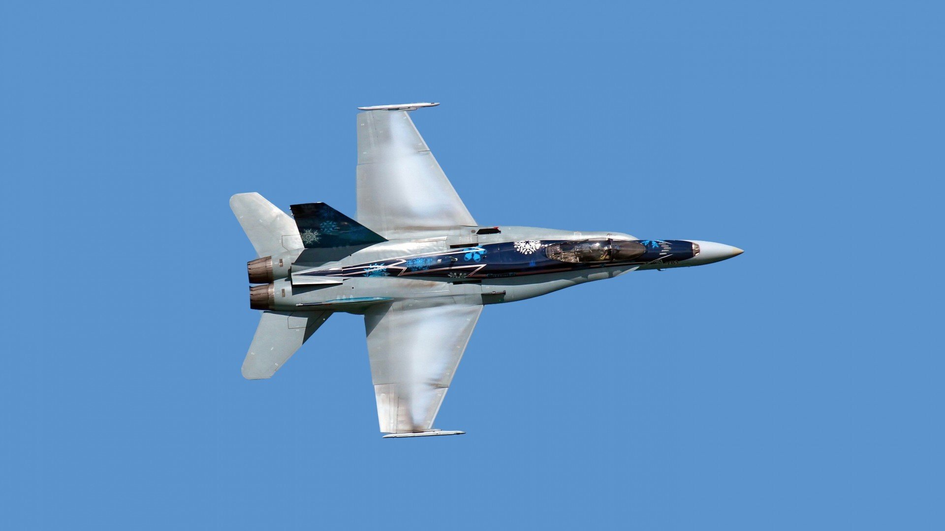 F1新赛道上的足球悲情,当凯恩的凝视照亮维斯塔潘的孤独王座